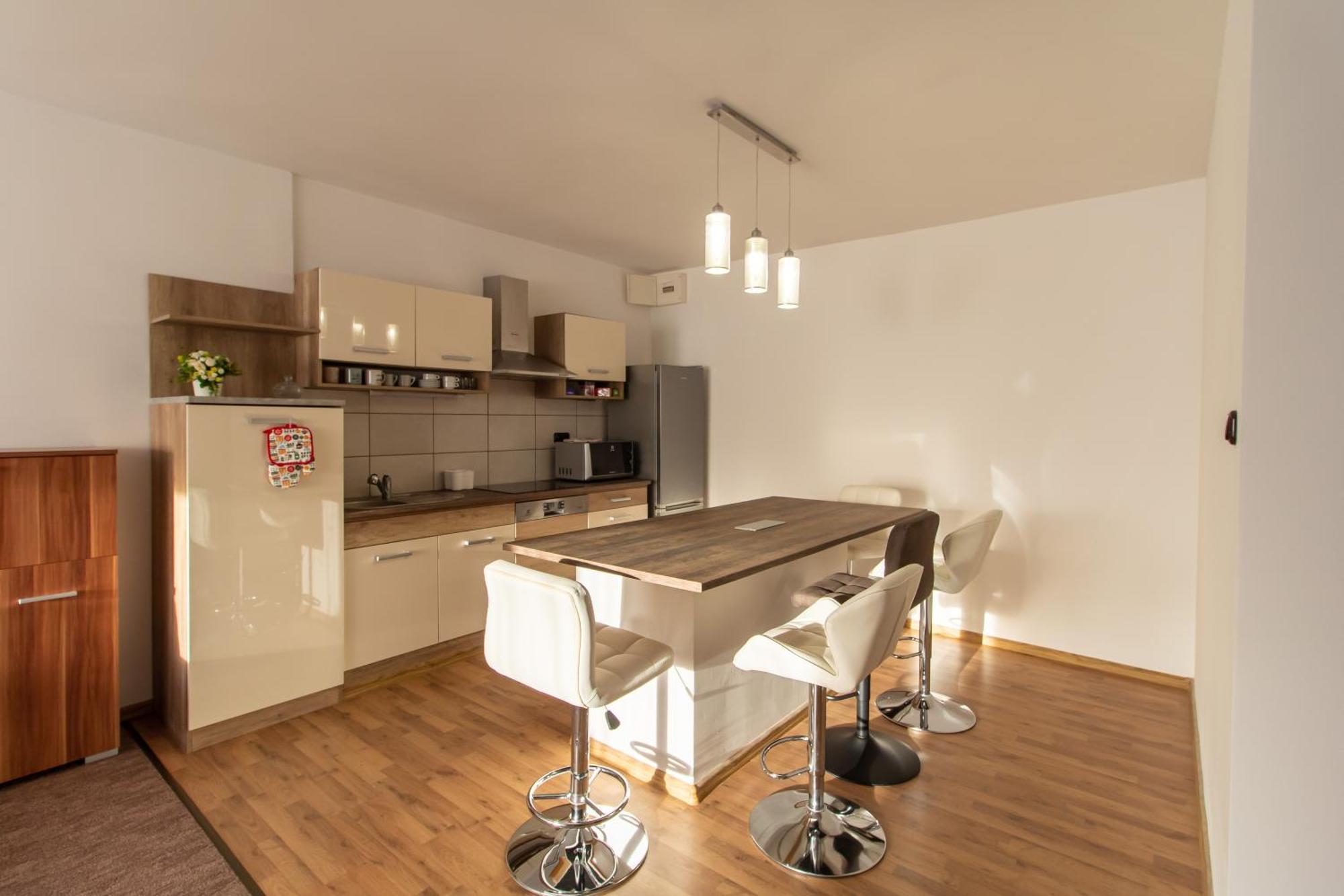 Apartament Deli Terasz C Apartman Free Parking, Self-Check-In Anytime Győr Zewnętrze zdjęcie