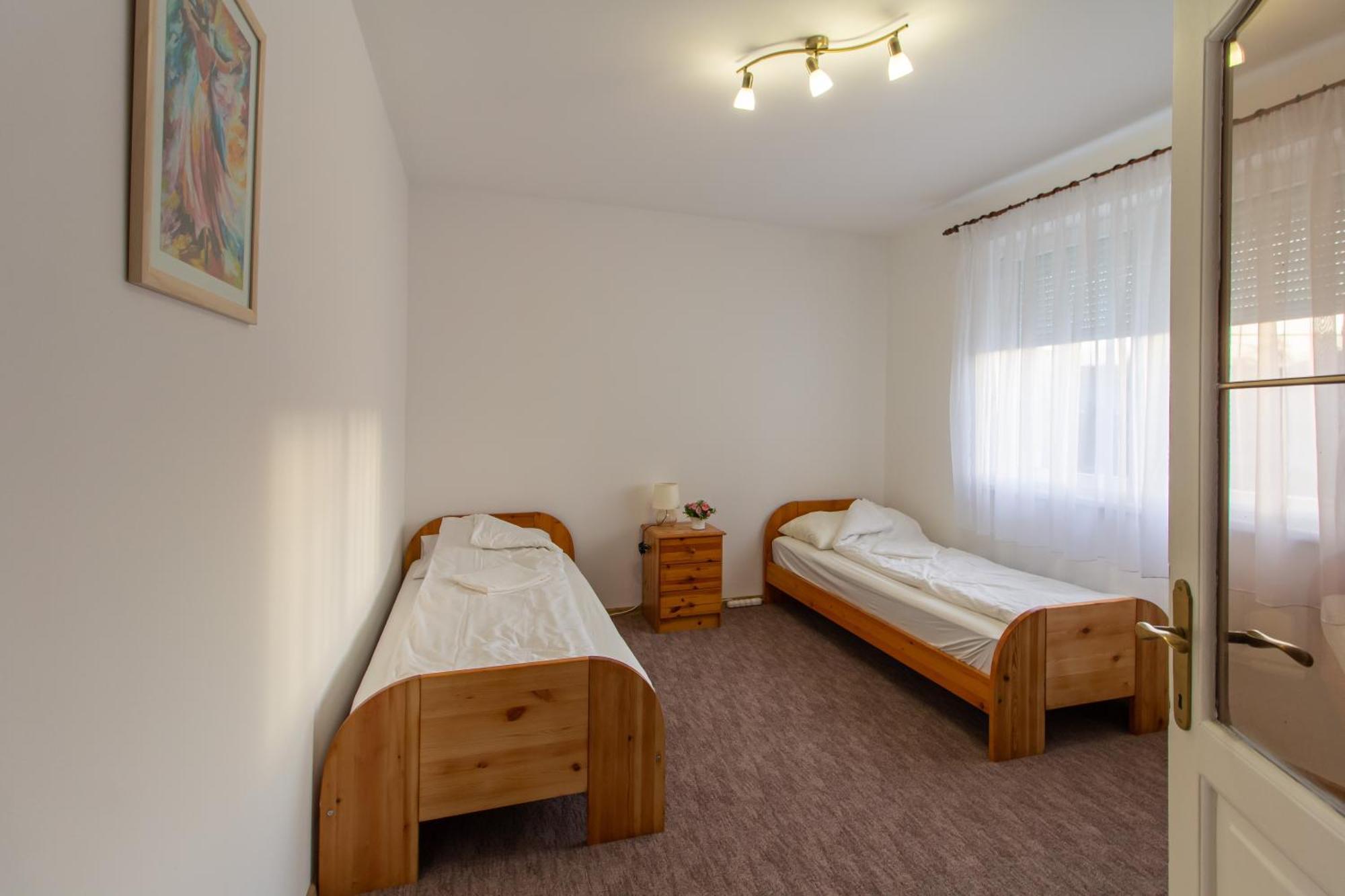 Apartament Deli Terasz C Apartman Free Parking, Self-Check-In Anytime Győr Zewnętrze zdjęcie